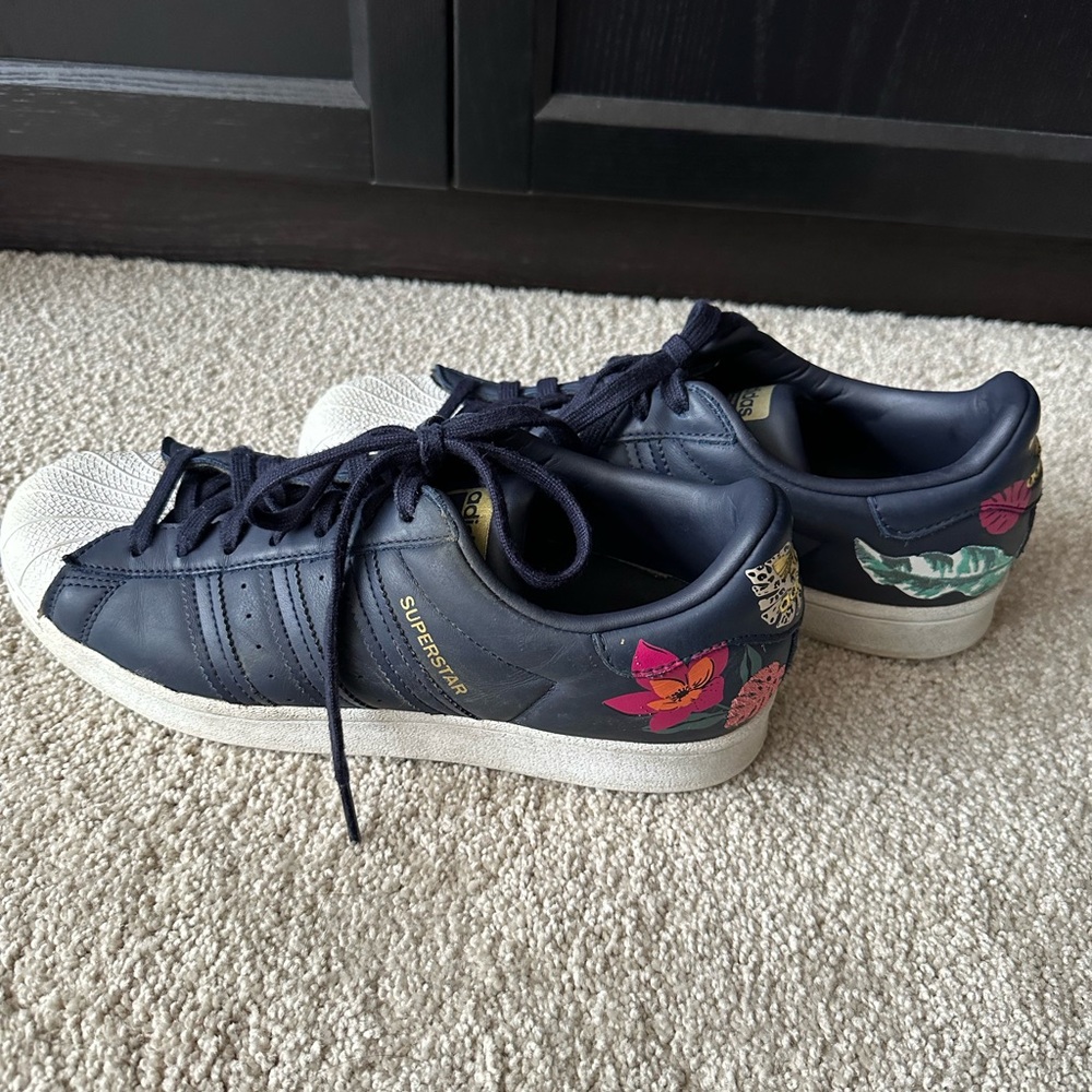 Adidas Superstar Legend Ink navy flower shoes. US 9.5